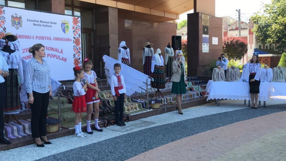 (FOTO) Portul popular, promovat de echipa Partidului „ȘOR” la Orhei